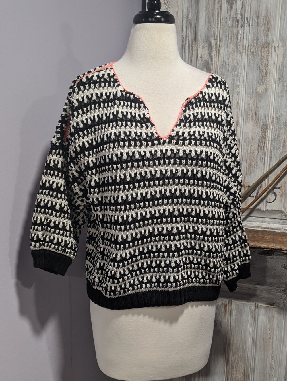 Victoria's Secret Black and White Knit Patterned V-Neck Women's Sweater